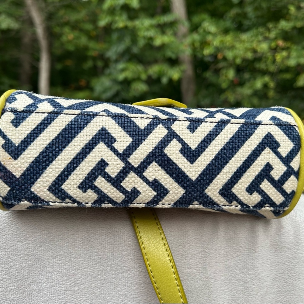 Spartina 449 Leather Crossbody, Blue on Cream Geometric Design, Lime Green Trim - Picture 7 of 9